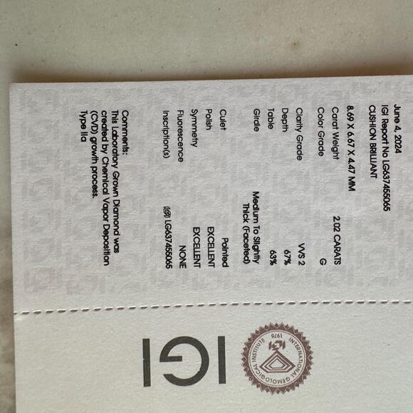 2.02 ct VVS2 Lab Certified Cushion Cut diamond - Picture 6 of 10